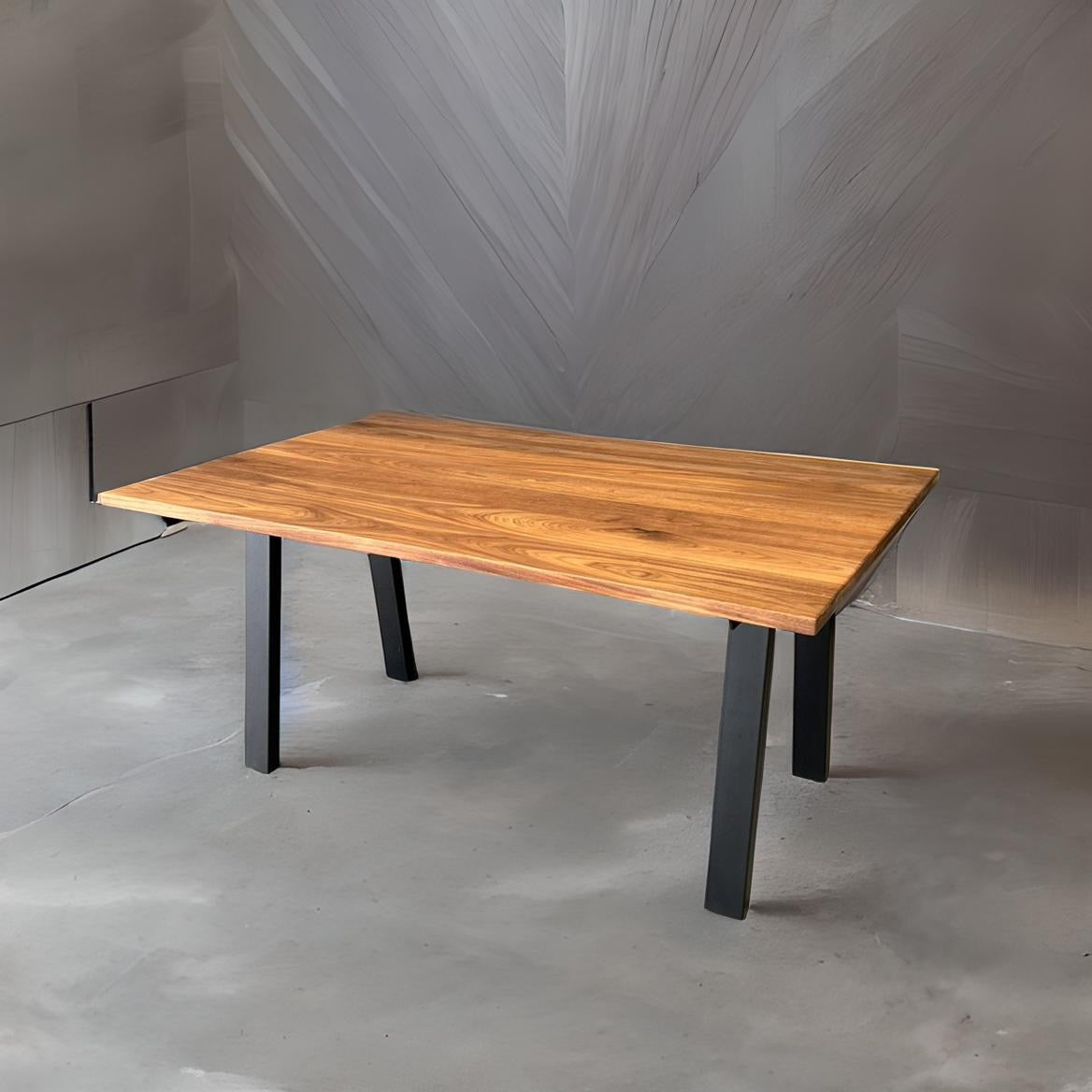 Noix Dining Table