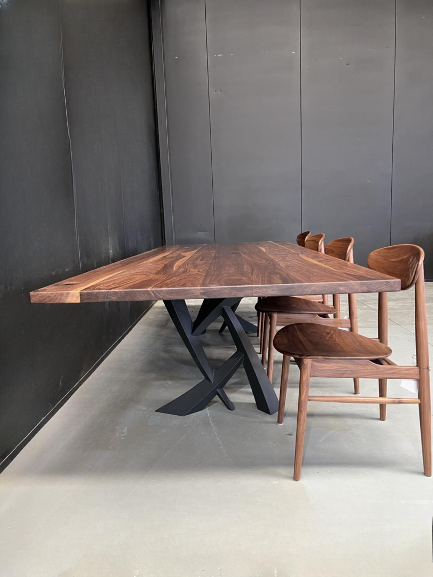 Dolce Dining Table