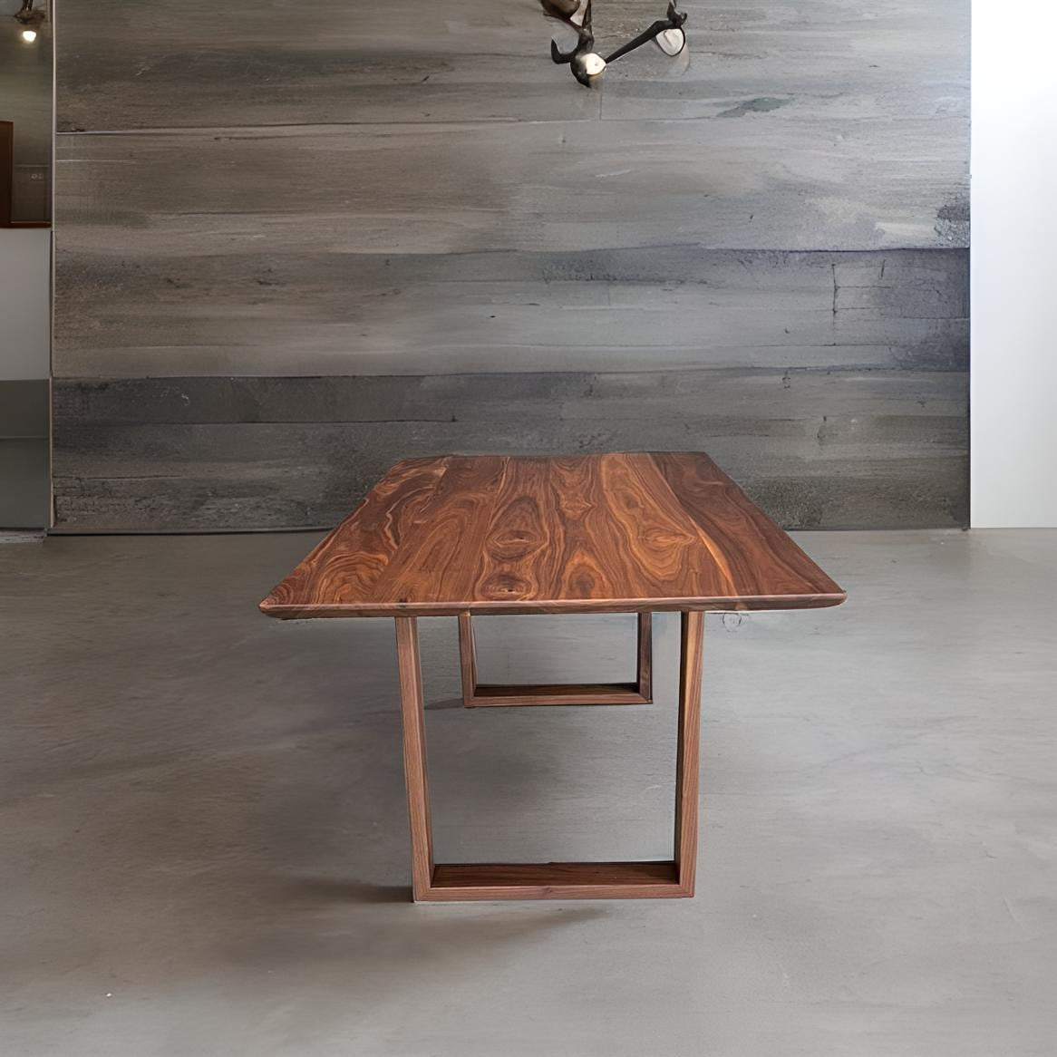 Arbre Dining Table