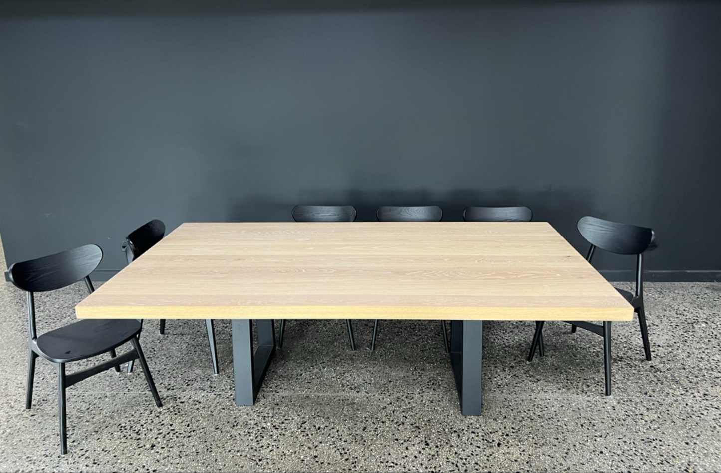 Chene Dining Table