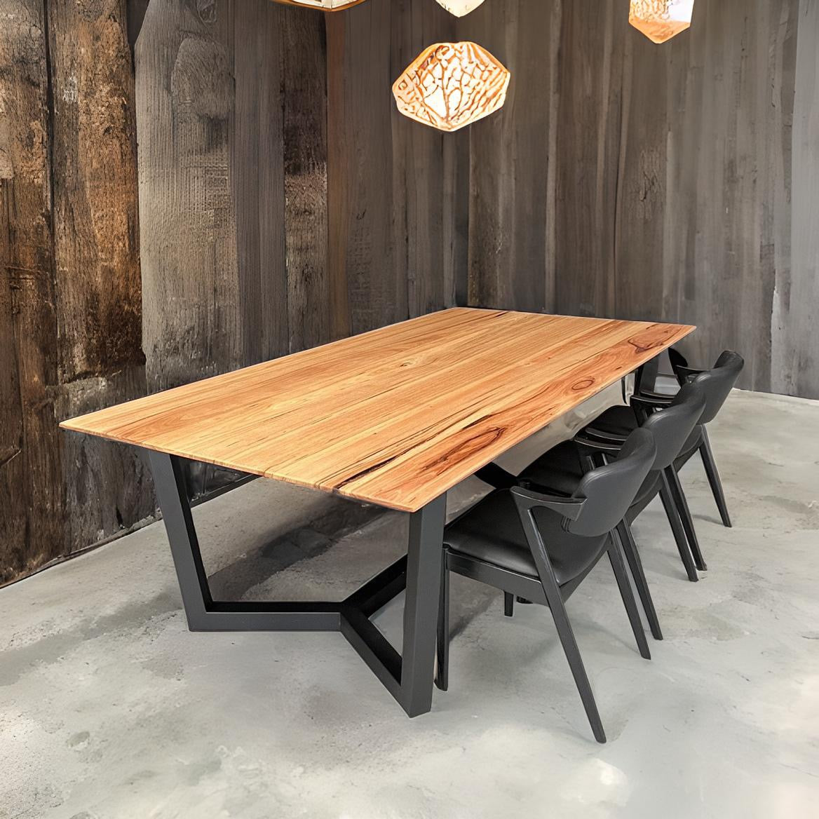 Shuki Dining Table