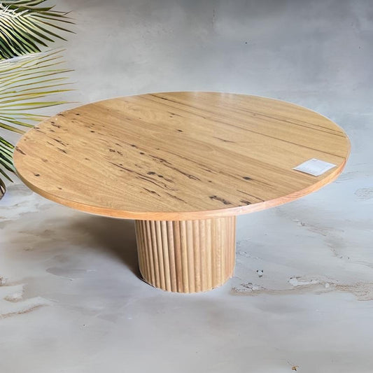 Esfera Table