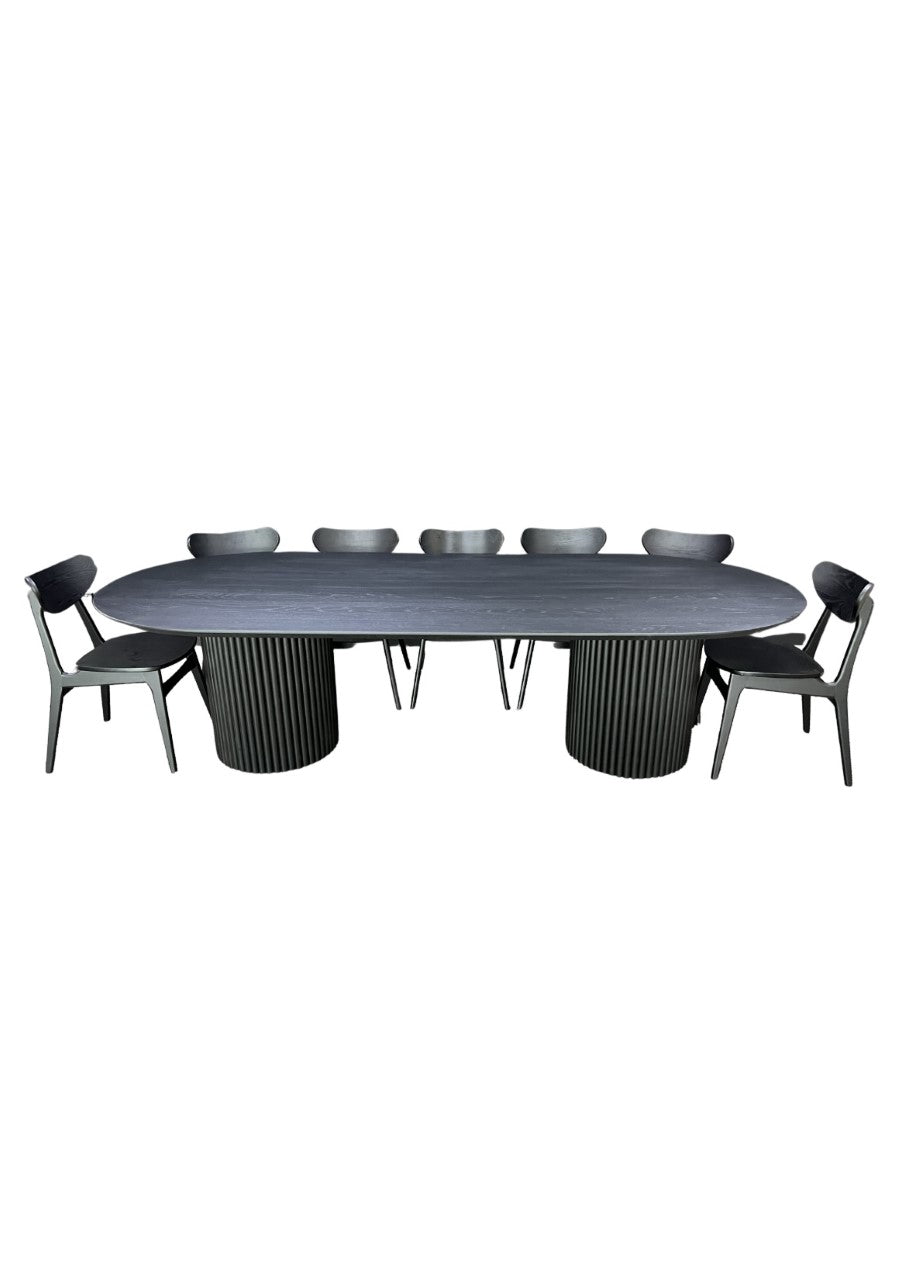 Ovale Dining Table